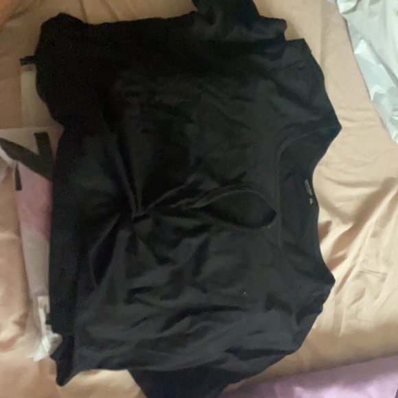 Plus cut out ruched crop tee 3xl - Picture 4 of 6